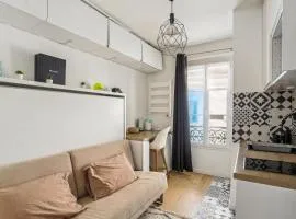 Small comfortable studio near Eiffel Tower