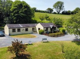 Cowslip Cottage Serenity with Jacuzzi, hotel with jacuzzis in Saundersfoot