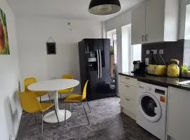 Cosy 3-bedroom house in Aspley Nottingham