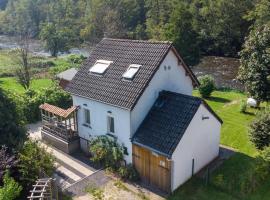 Sur l Amblève, hotel s parkiralištem u gradu 'Sougné-Remouchamps'