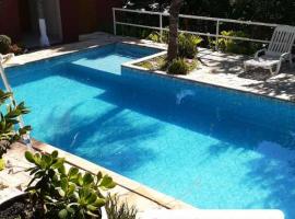 Casa de Campo Terra da Paz, hotel dengan kolam renang di Itatiba