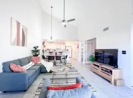 Serene Town home in Chandler with pool