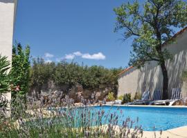 Beautiful Home In Pouzols-minervois With Kitchen, Cottage in Pouzols-Minervois
