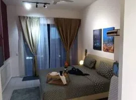 Cozy Sky Trees, Aeon, Netflix & Pool Views