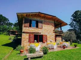 Chácara da Mainha - lazer e eventos a 30 km de Curitiba - Casa com 5 quartos 380m2 em 22 alqueires em meio a natureza preservada