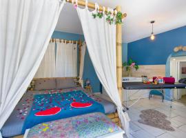 Appartement jacuzzi 4 étoiles - Love Room Beauté, casa de hóspedes em Puget-sur Argens