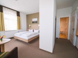 Gasthof Drei Schwanen, hotel v destinaci Langenwetzendorf