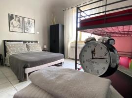 Camera Privata con Bagno zona ospedale: Pontedera'da bir ucuz otel