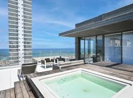Luxurious 3BR Penthouse with Jacuzzi by HolyGuest