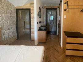 9CENTO B&B and Private SPA, kuća za odmor ili apartman u gradu 'Montenero Val Cocchiara'