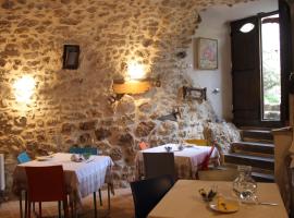 Le Pagliare Del Gran Sasso, bed and breakfast en Assergi