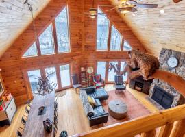 Bella Vista! Amazing Lake Views, Hot Tub, Peleton!, hotel v destinaci McHenry