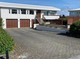 Mengi Apartments Keflavik, hotel di Keflavík