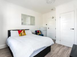 Nicely Furnished double room - Close to Croydon Hospital, pensiune din Thornton Heath
