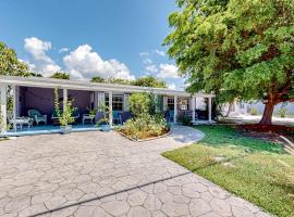 Purple Pelican Cottage, hotel en Marco Island