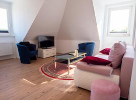 NB Katharinenviertel Zwei Zimmer Wohnung โรงแรมในนอยบรันเดนบวร์ก