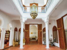 Hotel Blanco Riad、にあるサニア・ラメル空港 - TTUの周辺ホテル