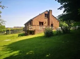 Maison familiale avec jacuzzi et jardin au calme