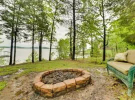 Kentucky Lakeside Home with Deck - 20 Mi to LBL!