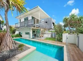 4 Mackay Street Dicky Beach