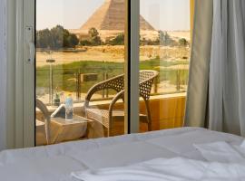 Pyramids Land Hotel