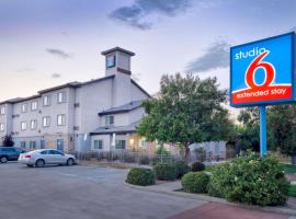 Studio 6-Bakersfield, CA, hotel blizu aerodroma Aerodrom Meadows Field - BFL, 