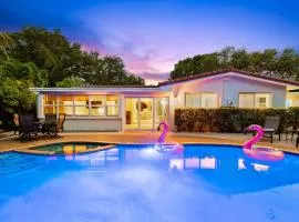 Solar Heated Pool Spa Tiki Hut Huge Backyard Hammock Retro Bikes