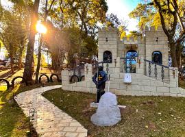 Castelo Excalibur, Vila Mágica, хижа в Буену Брандан