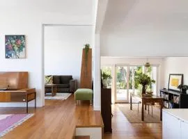 Couples Corner - A Stylish Bay View Retreat