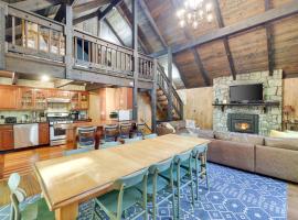 ⛰⛵️⛱Mt. Maplewood Lodge❤️Seasonal Specials ☆Poconos☆Cabin☆Hot⛷Tub☆Game Room☆, Hotel in Pocono Pines