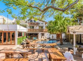 Aquarius Backpackers Resort, hotel em Byron Bay