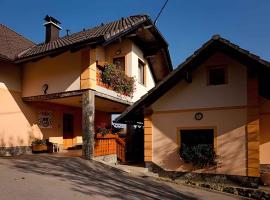 Houses and Apt in Smarjeske Toplice Kranjska Krain 26042, hotel in Smarjeske Toplice