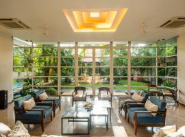 Elivaas Dahlia Luxe 4BHK Villa with Pvt Pool near Baga, πολυτελές ξενοδοχείο σε Arpora