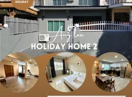 ANG LEE HOLIDAY HOME 2, cottage in Semporna
