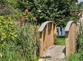 Gite zen style studio, hotel cerca de Trou aid Post Cemetery, Fromelles