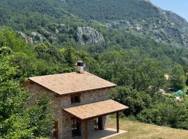 Casa de les Escoles, Espinalbet - ALBERGA, cabaña o casa de campo en Castellar del Riu