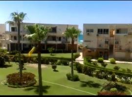شاليه دوبلكس سوبر لوكس في المعموره الشاطئ الاسكندريه من الما لك مباشر اطلاله رائعه بجوار فندق هلنان كارنيهات الشاطئ الخاص vip عائلات فقط Luxury Duplex Chalet in Mamoura Beach Alexandria open view Beside Helnan Hotel Beach Family only 0 1 0 0 1 2 2 8 7 7 9, cabin in Alexandria
