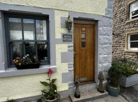 Cosy 2-Bed Cottage in Heysham Village Morecambe