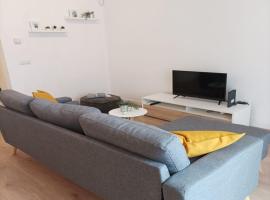 NUEVO Apartamento Centro Lleida, semesterboende i Lleida