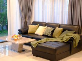 Bangna 4bedroom new house luxurious discount now, hotel with parking in Bangkok