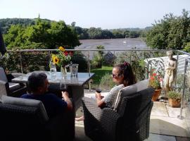 Water Edge, hotel di Dittisham