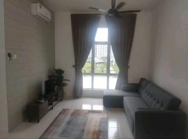 3 Bedroom Apartment with Pool and Beautiful View in Klebang, Ipoh, apartment in Chemor