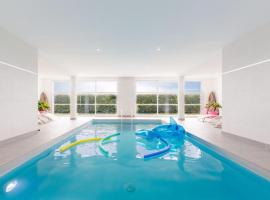 Villa Enora Bretagne Piscine Intérieure Partagée Jacuzzi privatif 100m Plage