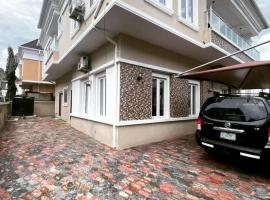 Immaculate 4-Bed detached duplex in Lekki Chevron, villa in Lekki