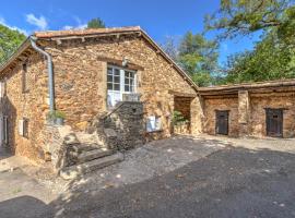 Les Juliannes - Gîte La Pierre Etoilée Piscine Jardin, hotel barato en Paulinet