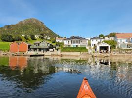 Nice Apartment In Sandeid With House Sea View, hotel met parkeren in Sandeid