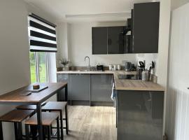 Herne view maisonette beautiful countryside views, Hotel in Ilminster