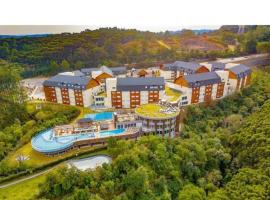 Condom&iacute;nio Golden Gramado Resort JL，位于格拉玛多的度假村