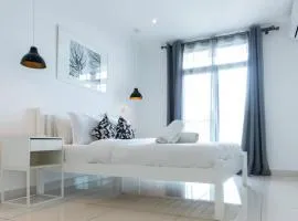 Cosy 2 Bed at Embassy Gardens