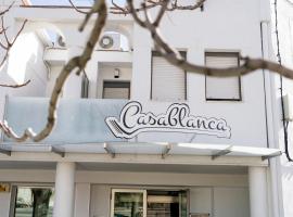 Pensión Restaurante Casablanca, готель у місті Torreperogil